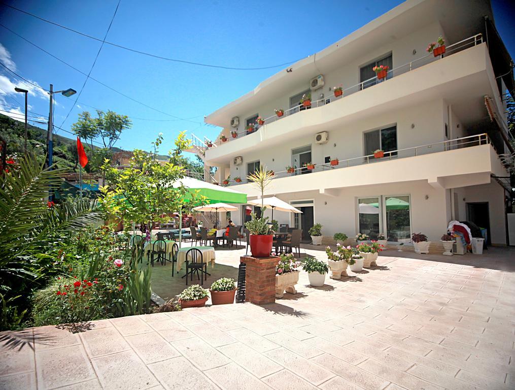 Hotel Nika Vlorë Exterior foto